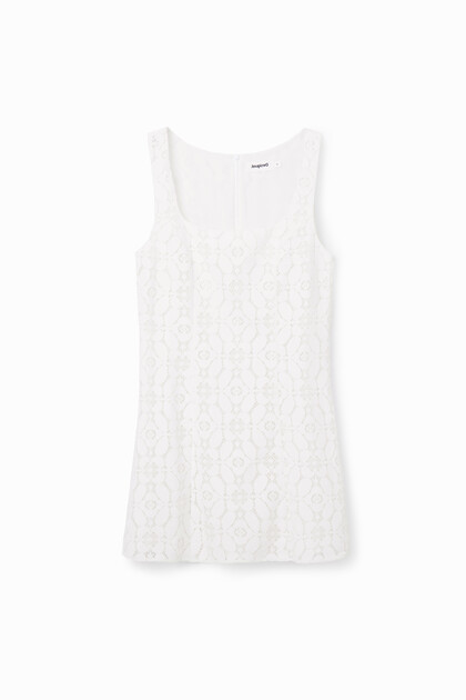 Vestit curt puntes