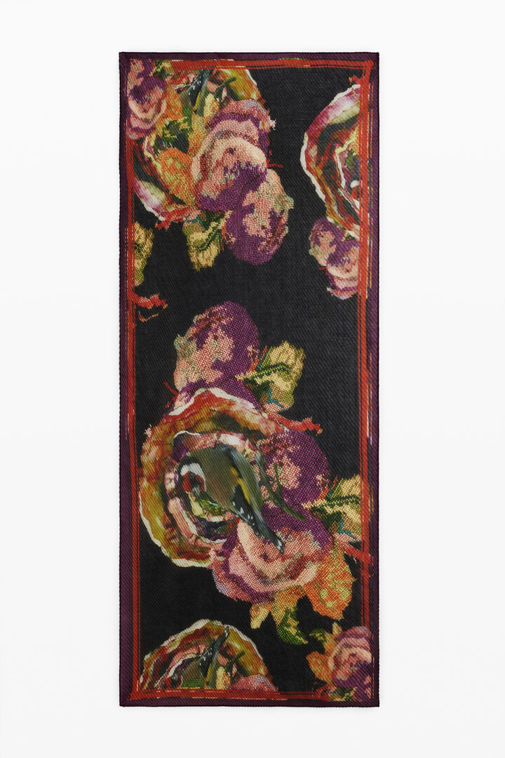 Foulard conçu par Mr. Christian Lacroix | Desigual
