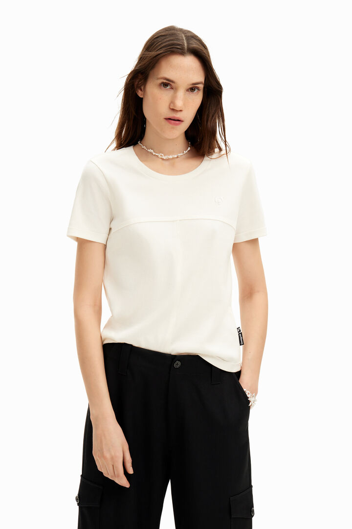 Camiseta patch costuras | Desigual