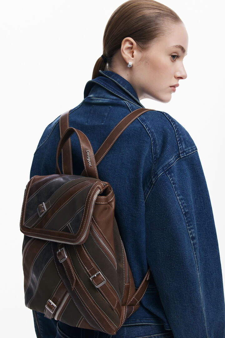 Mochila pequena com alças e zíperes | Desigual