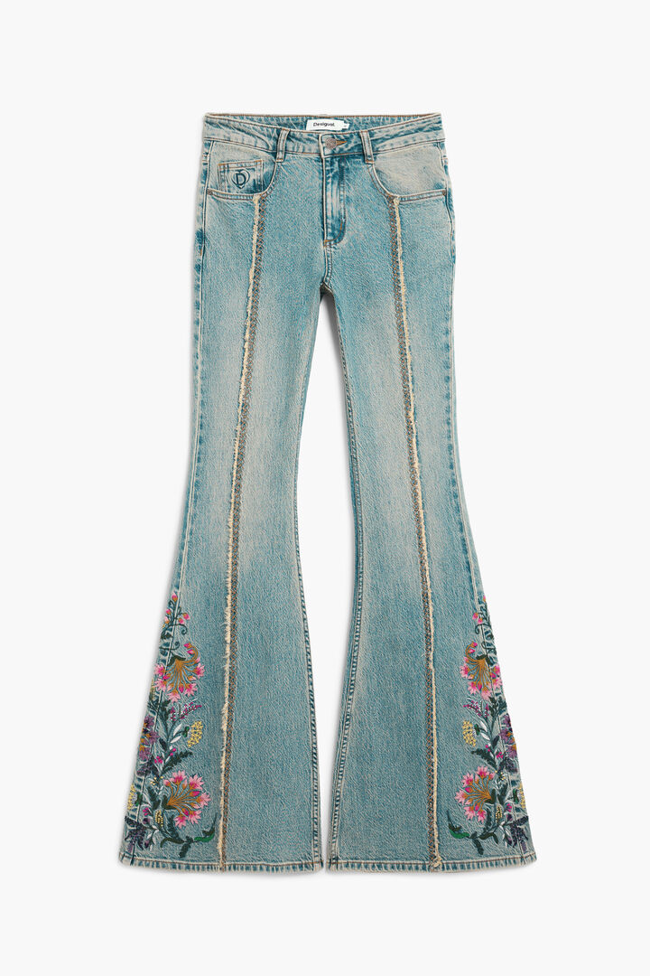 Dž&iacute;nsov&eacute; nohavice s kvetinov&yacute;m pre&scaron;&iacute;van&iacute;m | Desigual