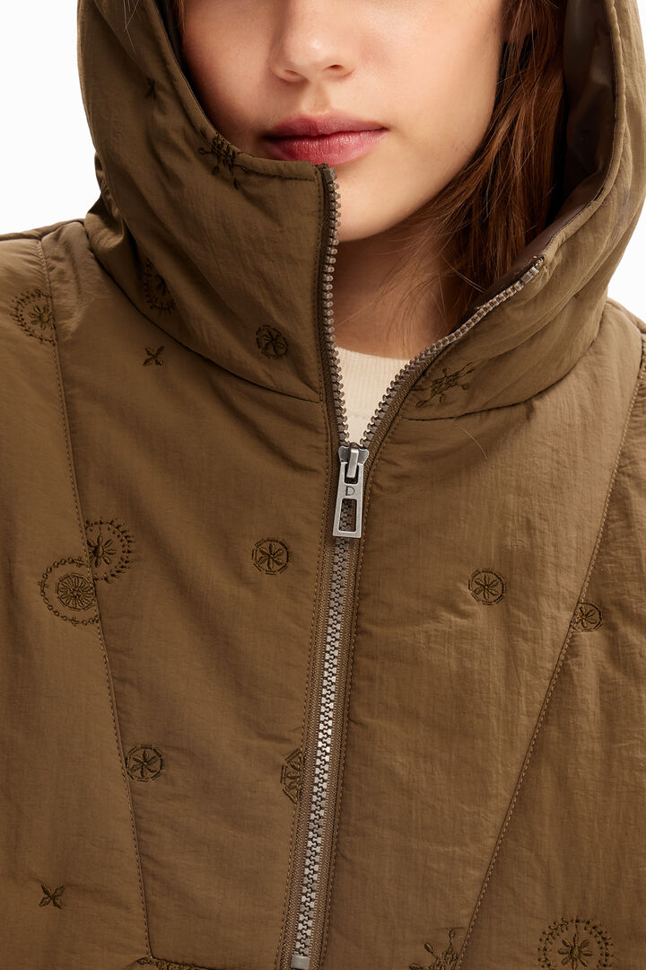 Embroidered quilted poncho | Desigual