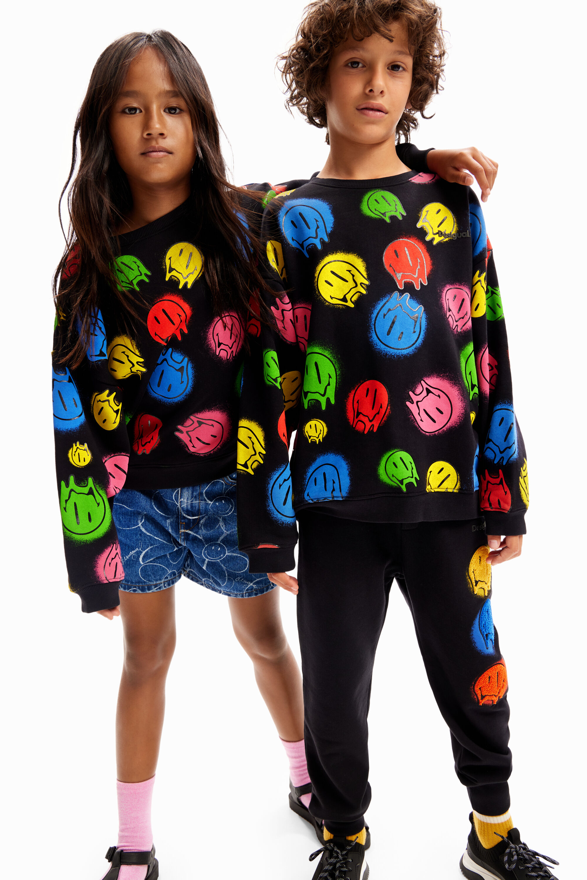 Oversize Smiley Originals (r) sweatshirt - BLACK - S