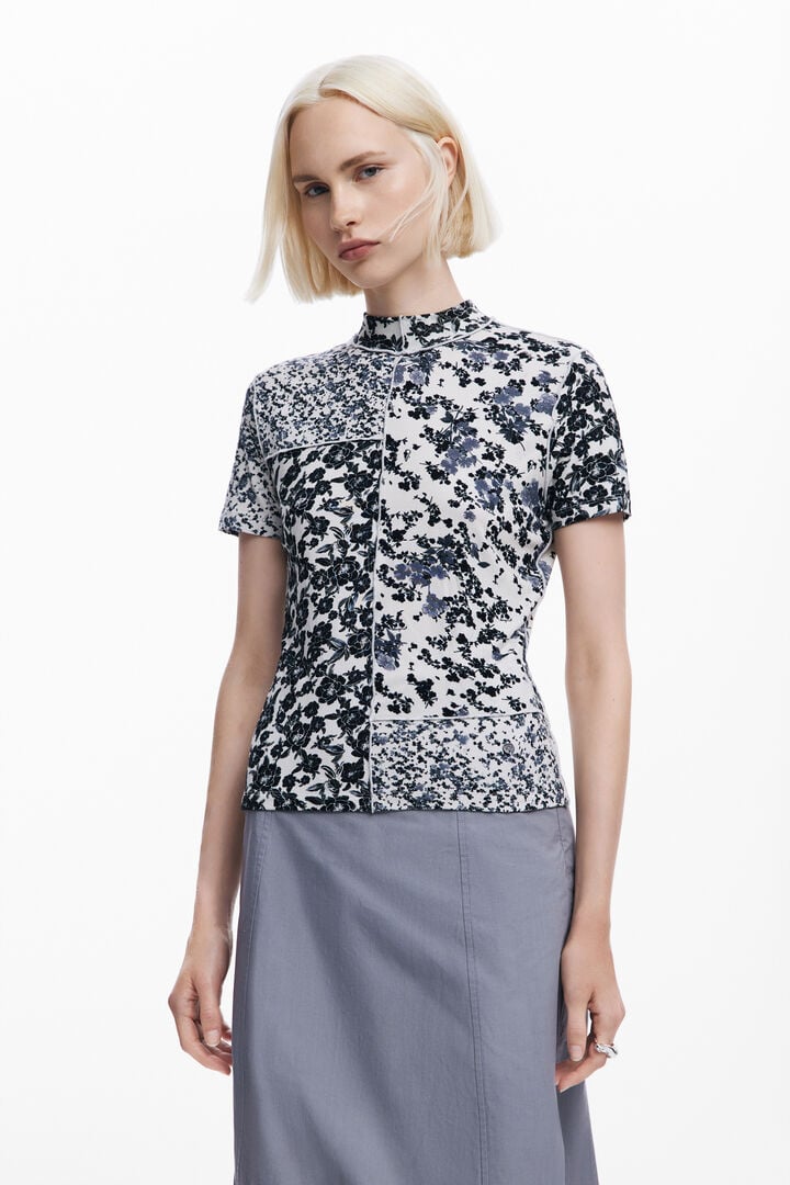 Camiseta patchy flores
