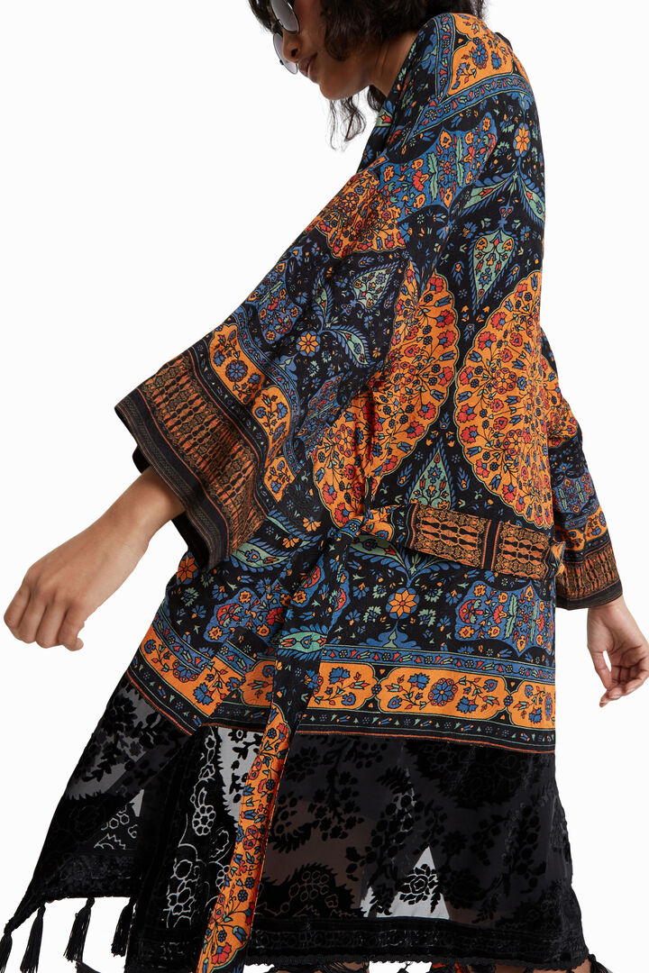 Etno kimono s brmbolcami | Desigual