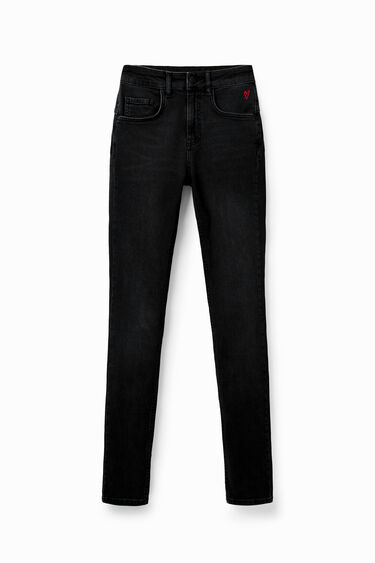 ג'ינס פוש-אפ ארוך עם לב קטן רקום | Desigual