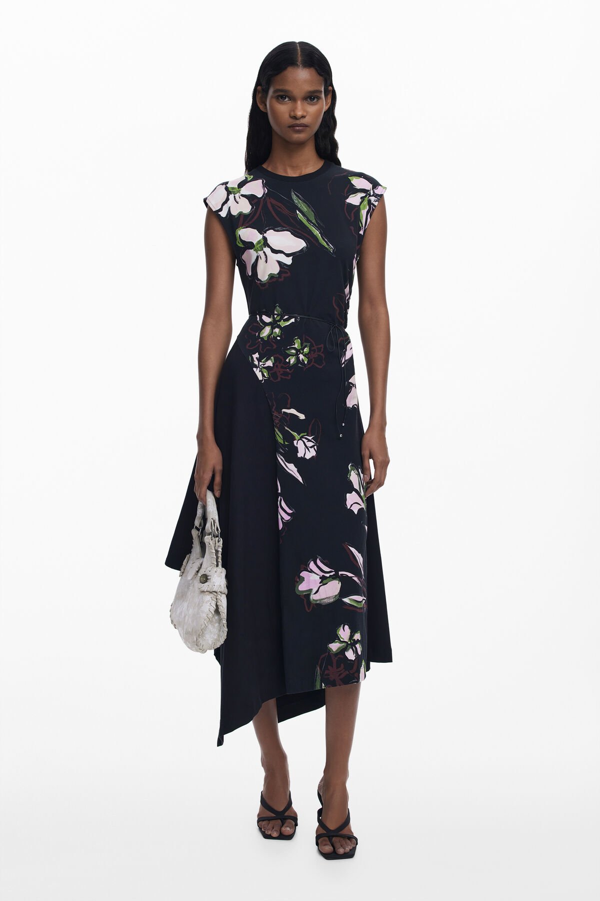 Robe asymétrique à fleurs