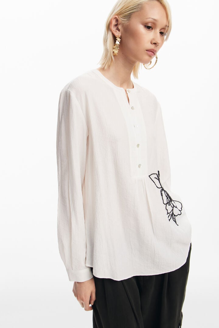 Blusa flor bordada | Desigual