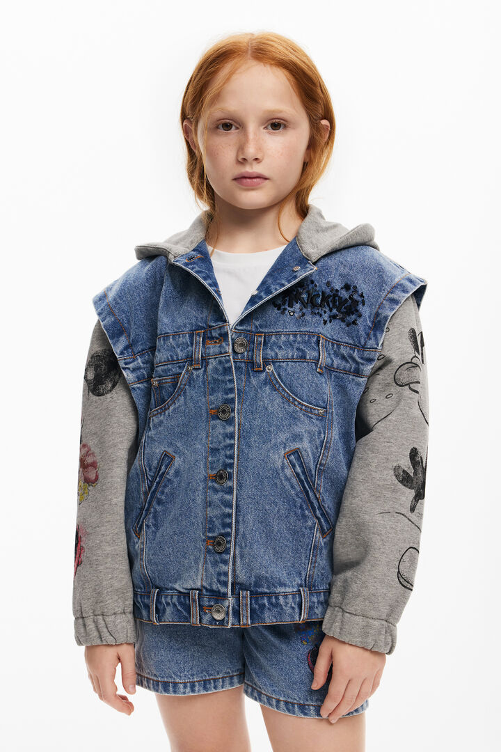 Desigual Veste En Jean Love Heart – Noire Avec Patchs Cœurs Rouges, Style Unique Et Fun
