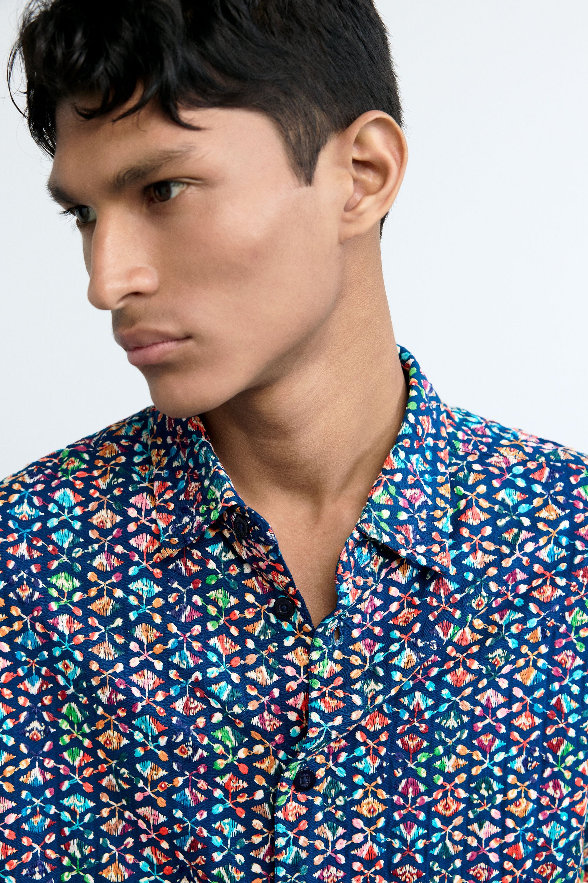 刺繍入り民族風半袖シャツ メンズ用 I Desigual.com
