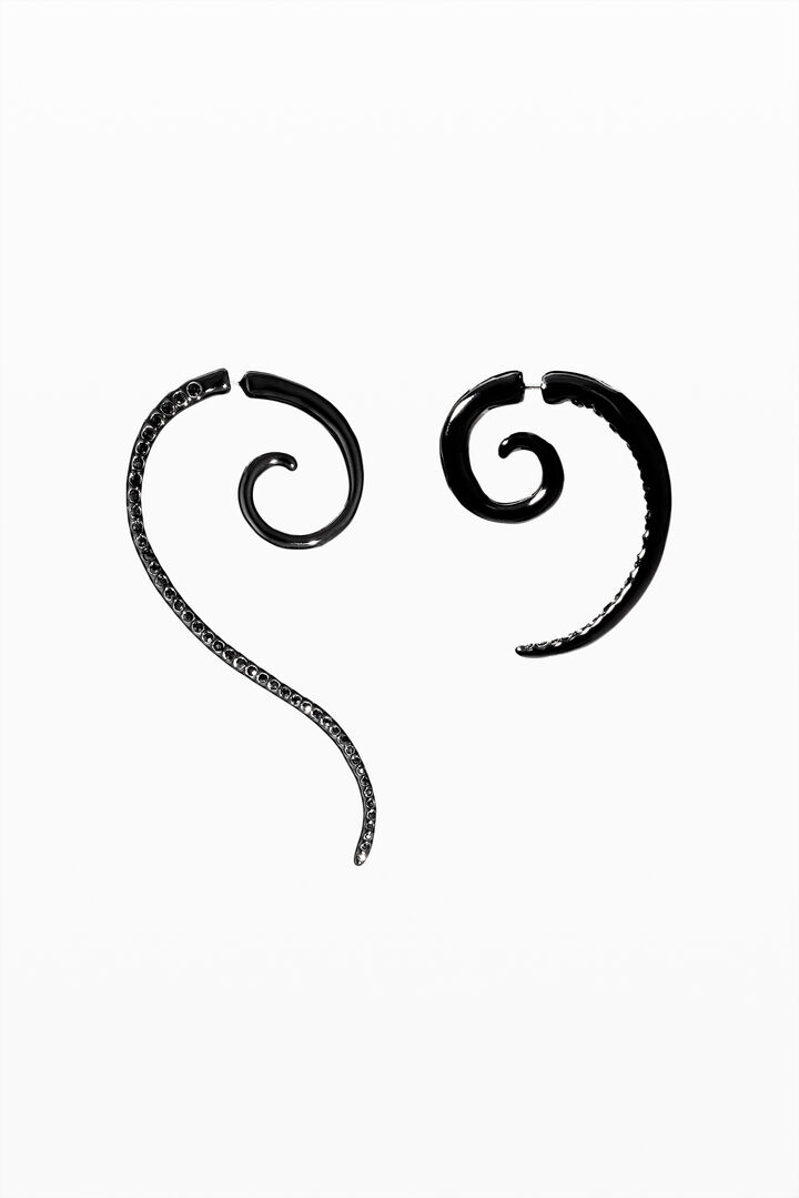 Asymmetrical spiral earrings