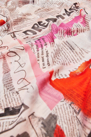 Rectangular newspaper foulard | Desigual