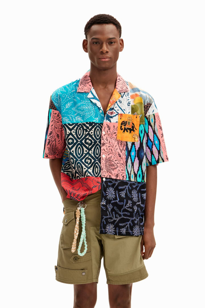 Patchwork shirt in colors.