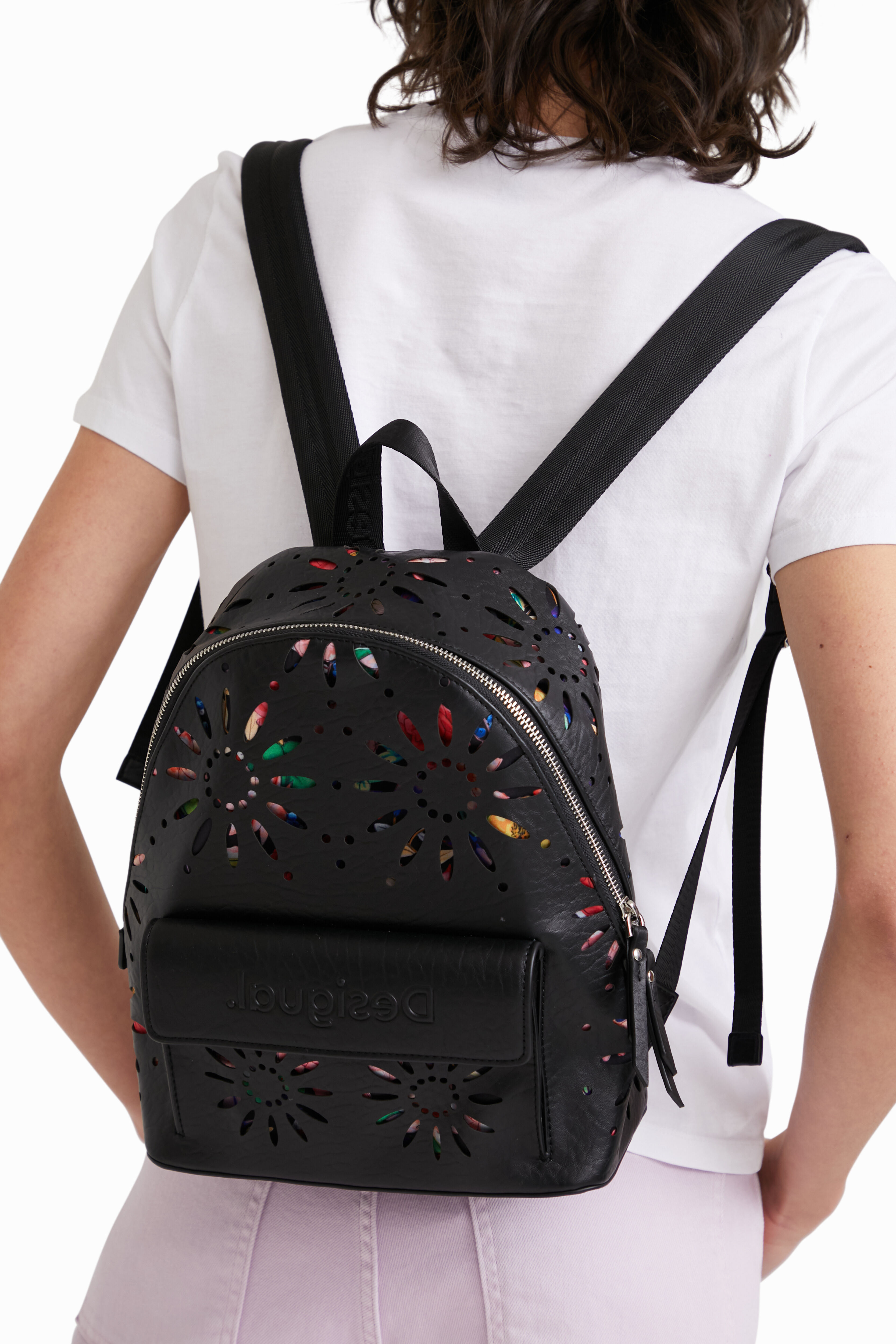 Mochila pequena troquelada Desigual