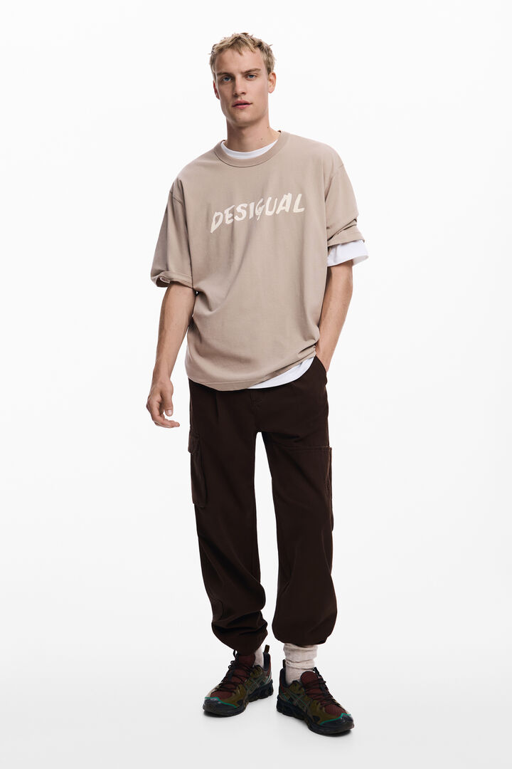 Long pants with patch