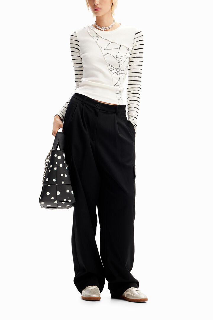 Camiseta patch flores | Desigual