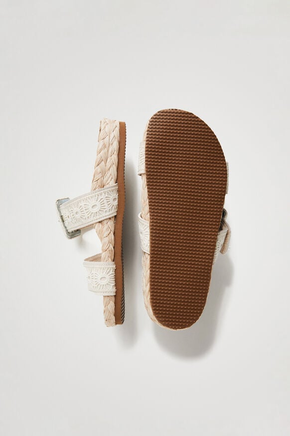 Sandalia plana de crochet | Desigual