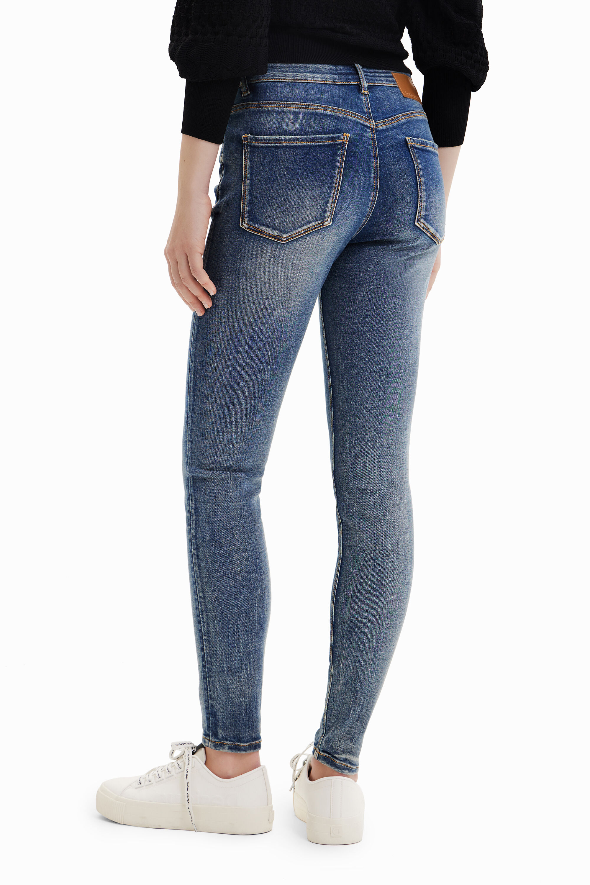 Skinny ankle-grazer jeans | Desigual.com