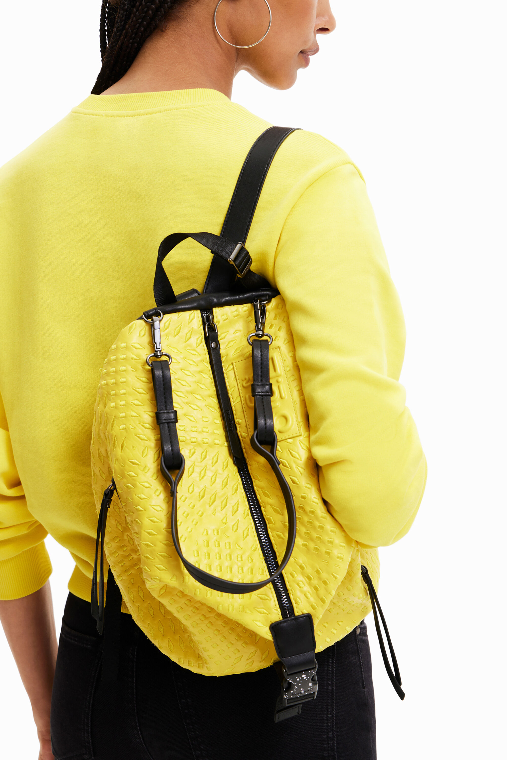 Mochila peque a geom trica