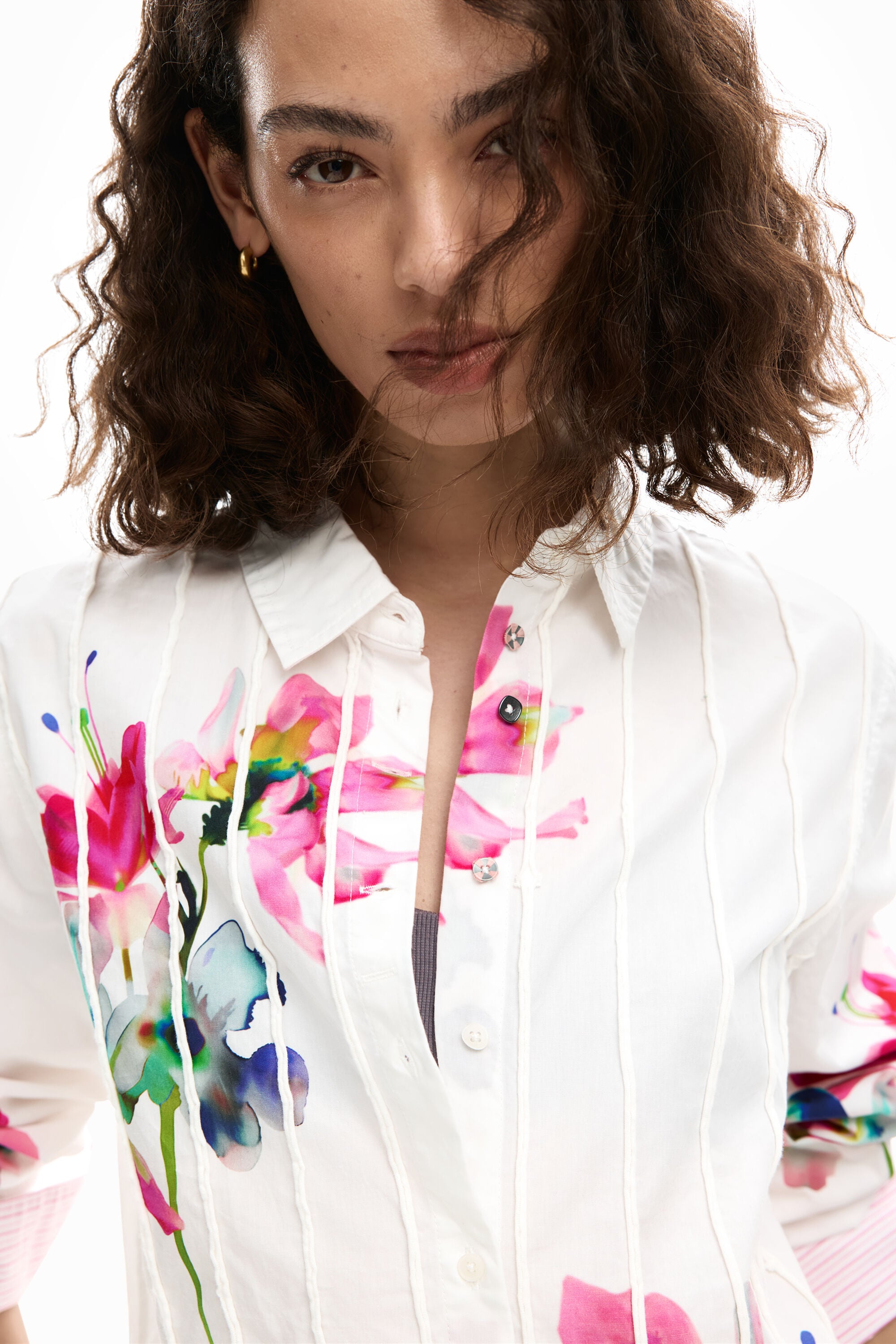 花柄プリーツ入り長袖シャツ ホワイト 女性用 I Desigual.com