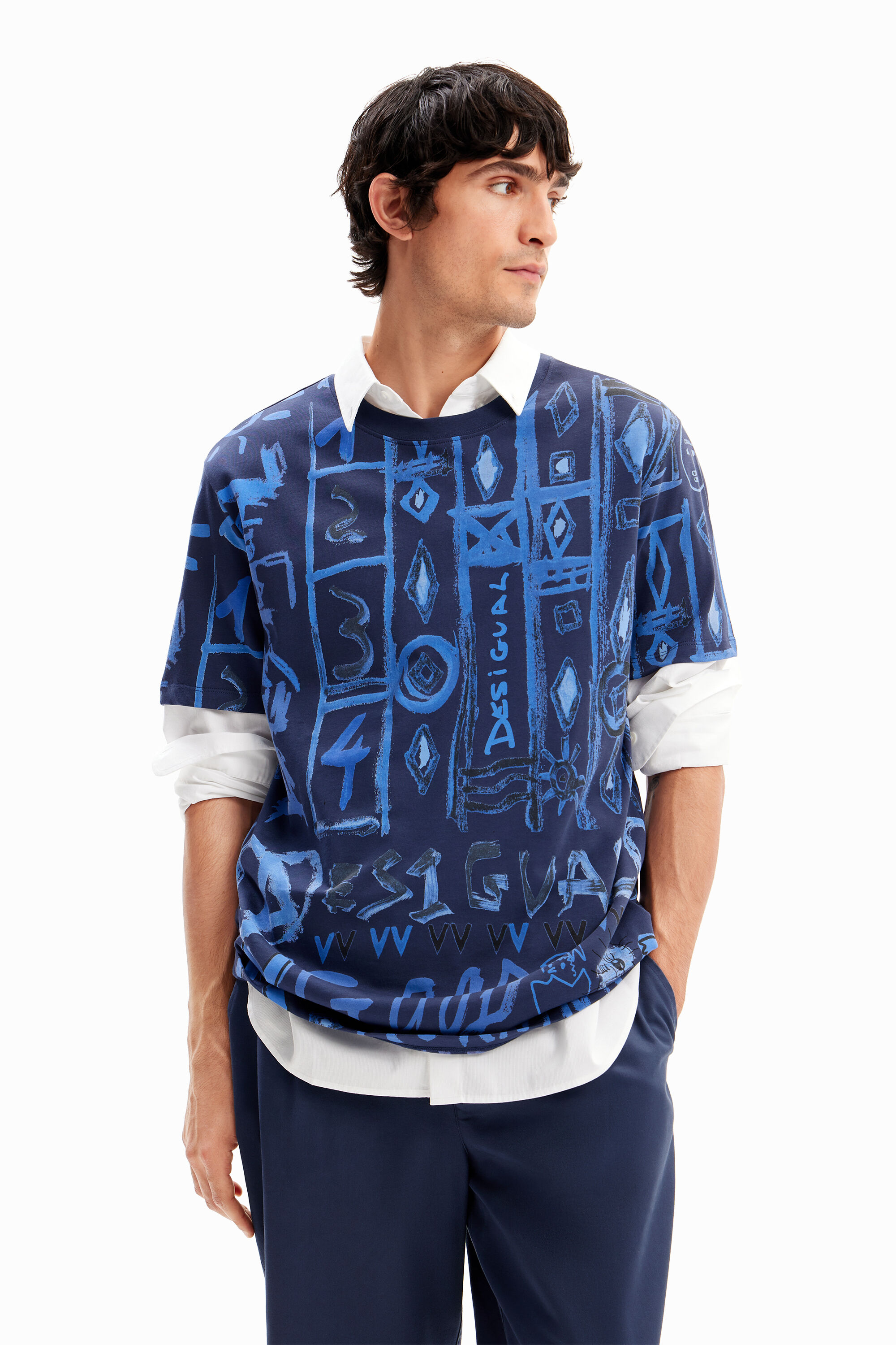 Arty motif T-shirt