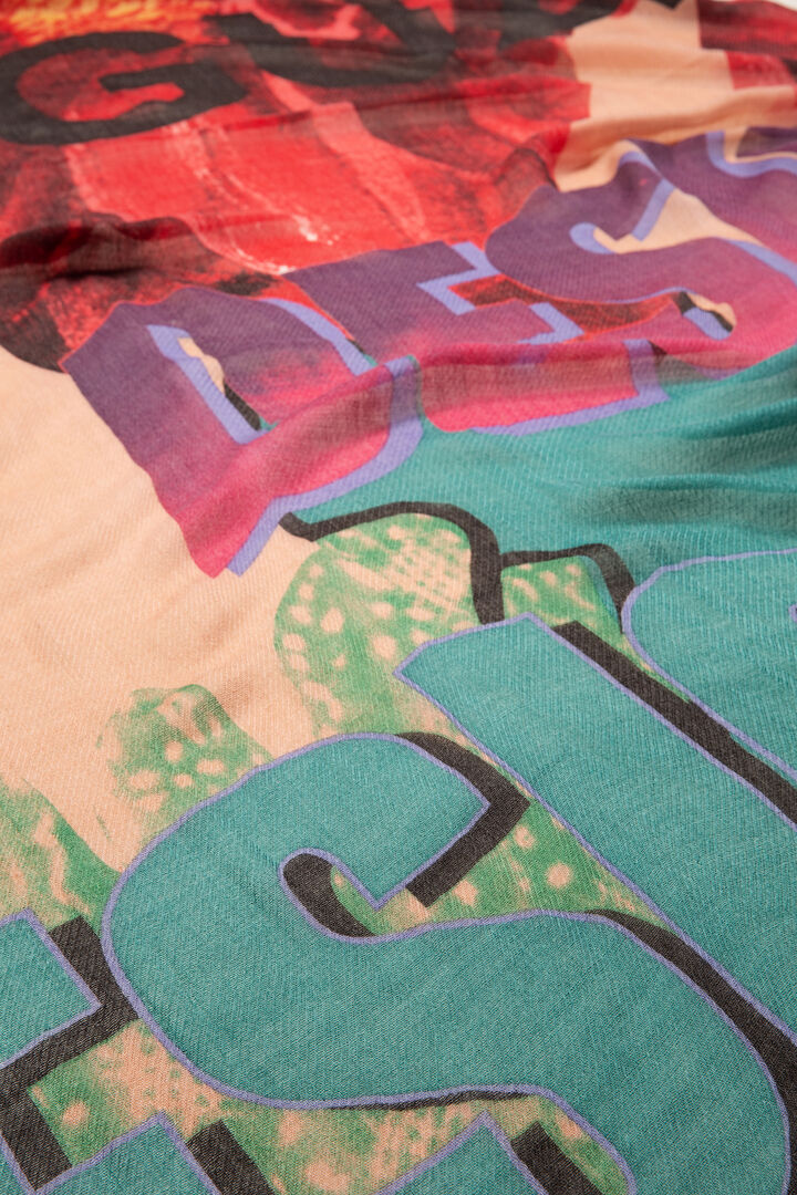 Rectangular lettering print scarf | Desigual