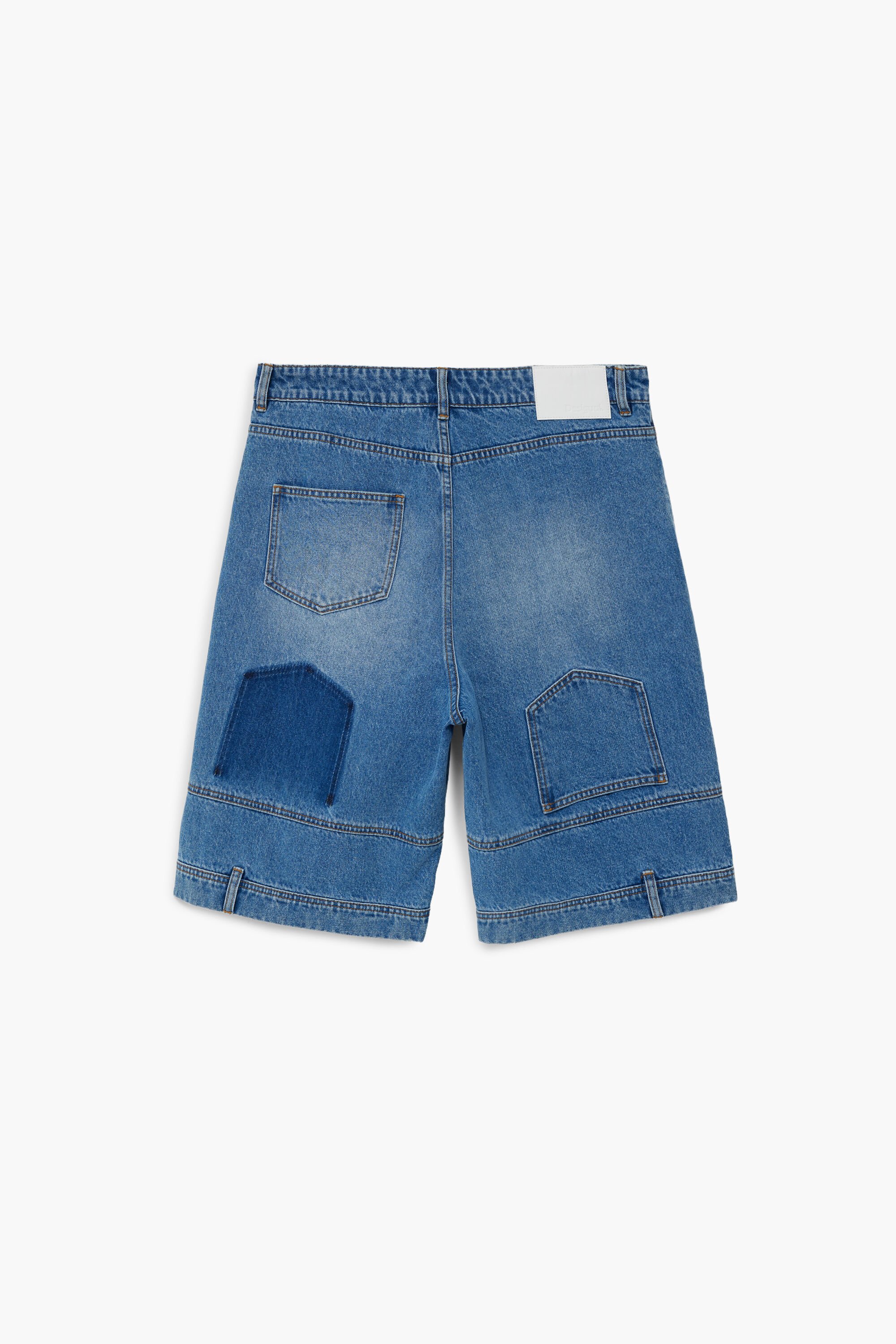 【DISCERNMENT】Tote Washing Bermuda Denim Denim Bermuda Shorts in Vintage Dark Wash