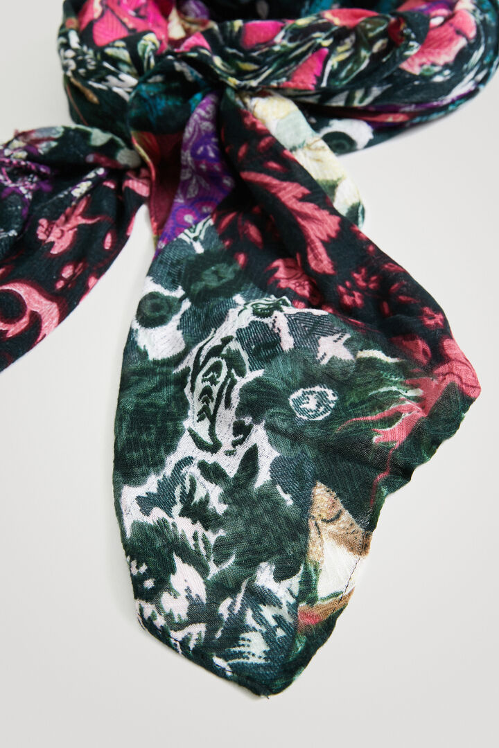 Rectangular foulard floral patch | Desigual