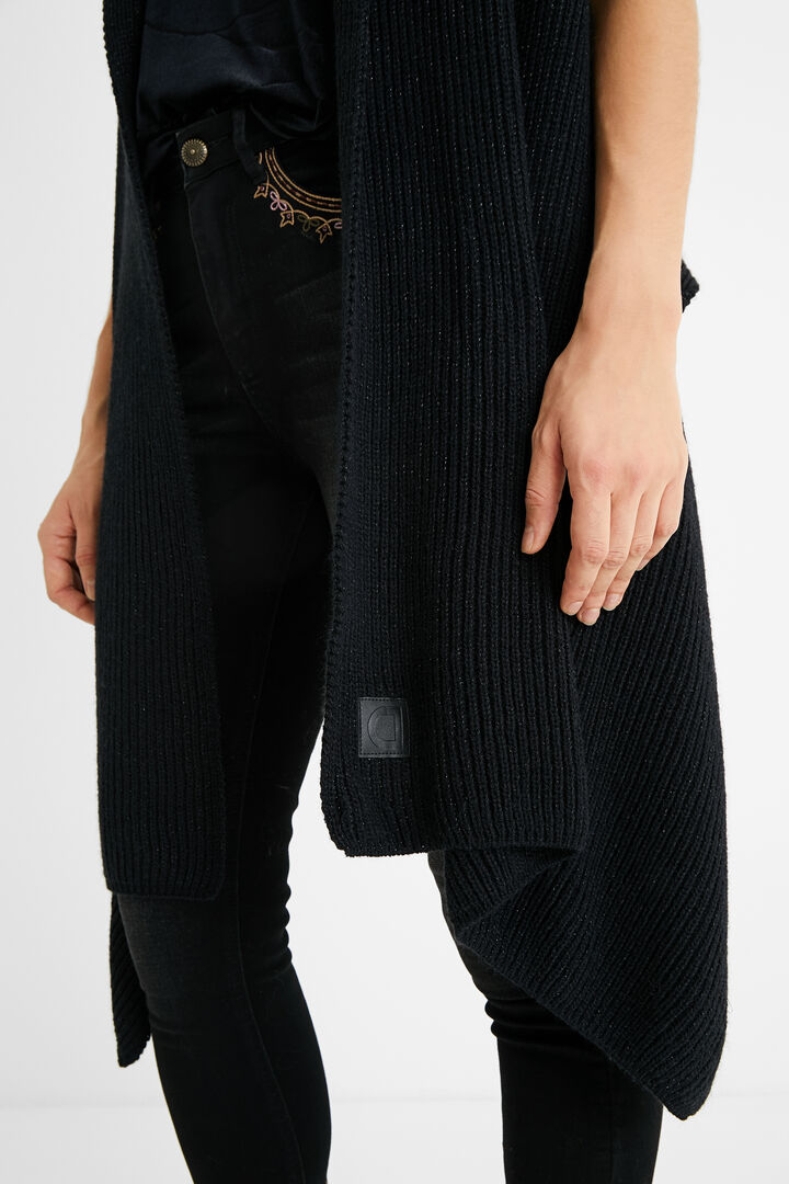 Long vest style scarf | Desigual
