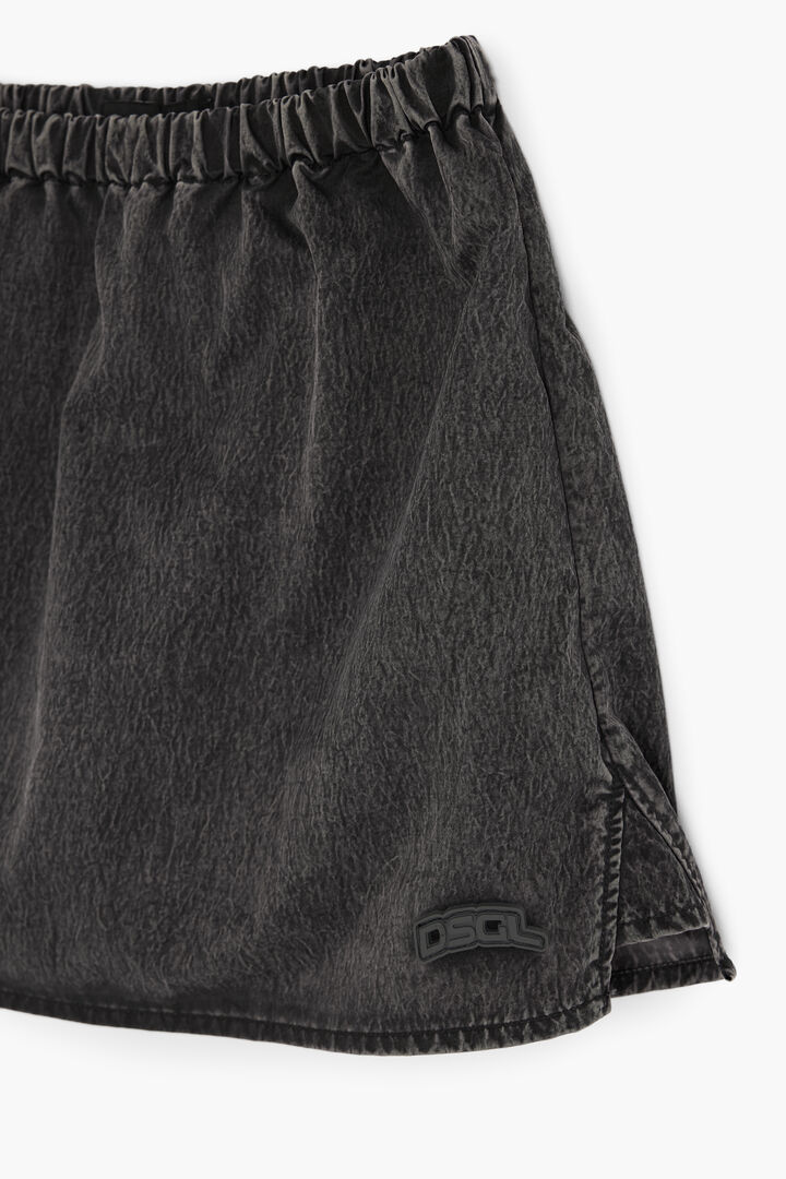 Short elastic skirt