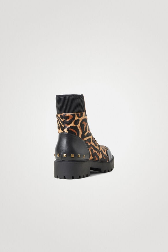 Animal print leather boots | Desigual