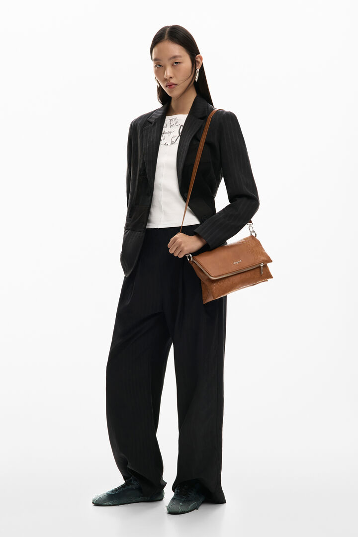 Bolso mediano logo charm | Desigual