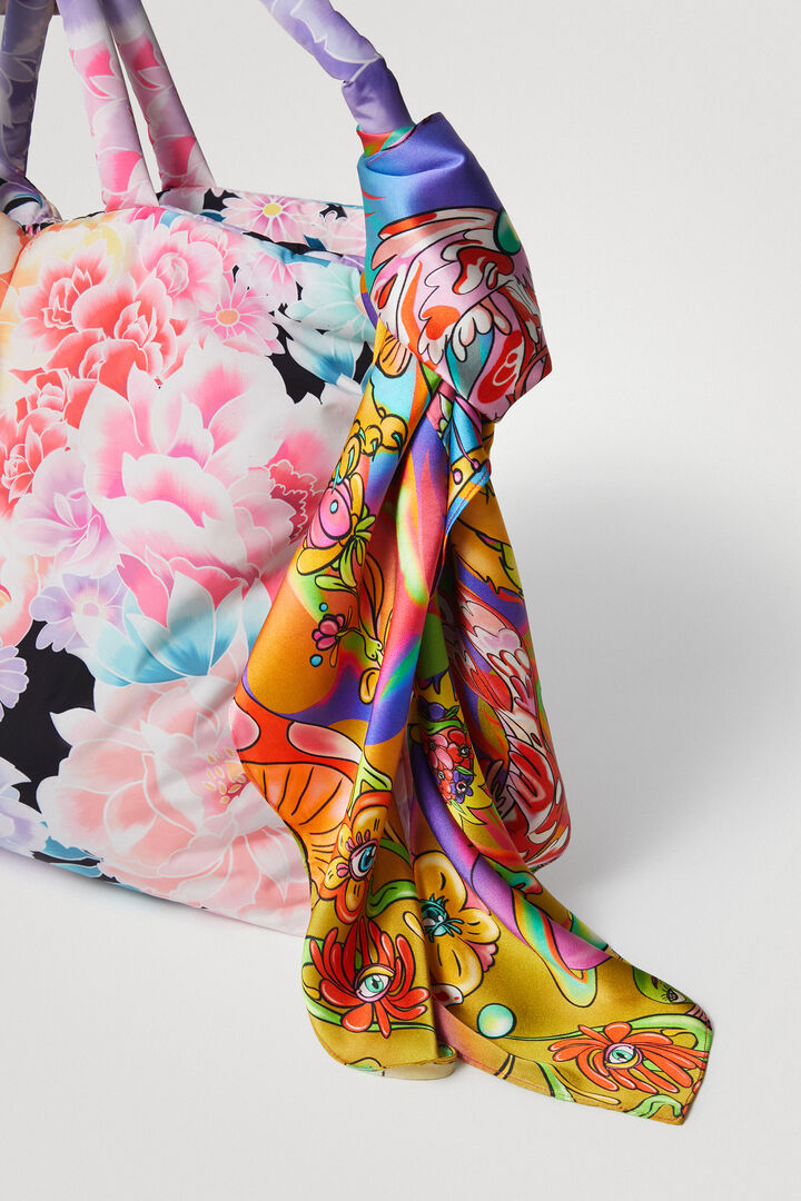 Square silk foulard | Desigual