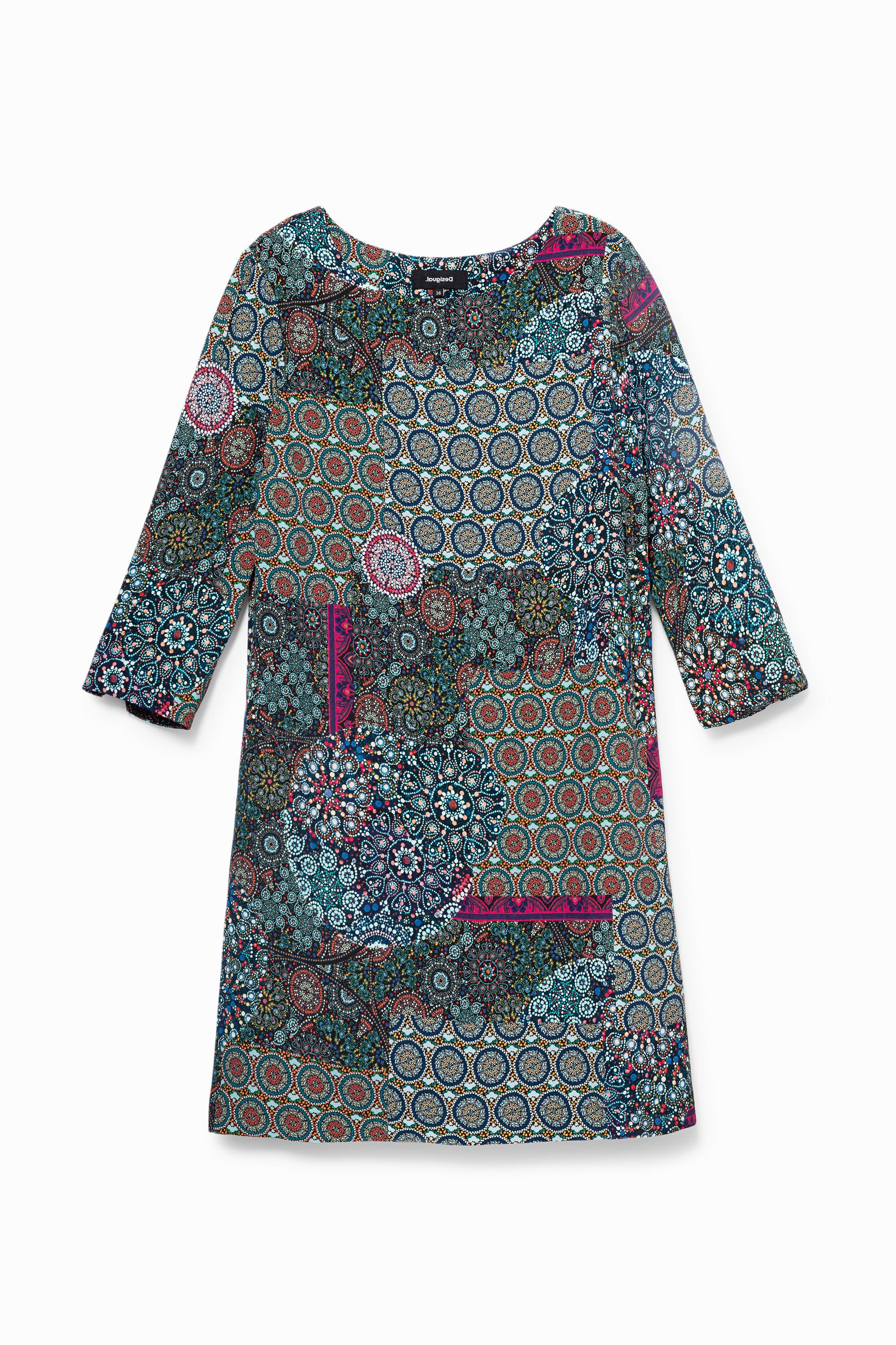 Kurzes Boho-Kleid mit Mandalas