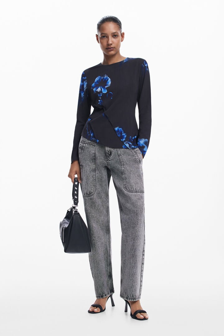 Asymmetric blouse | Desigual