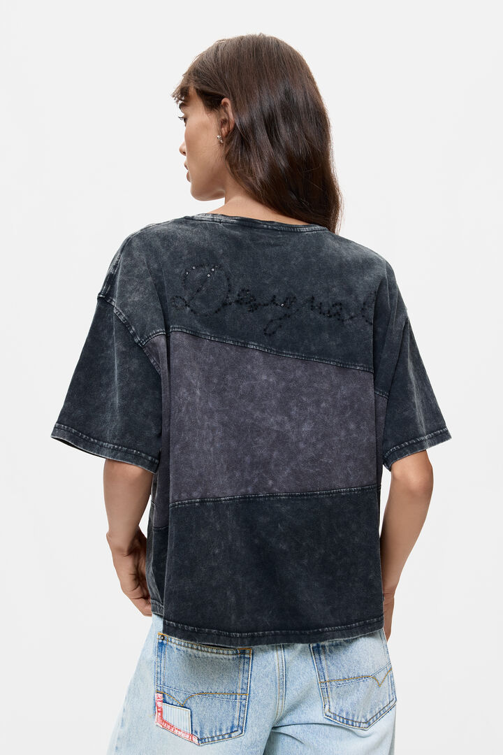 Sequin Disney&trade; T-shirt 100% cotton