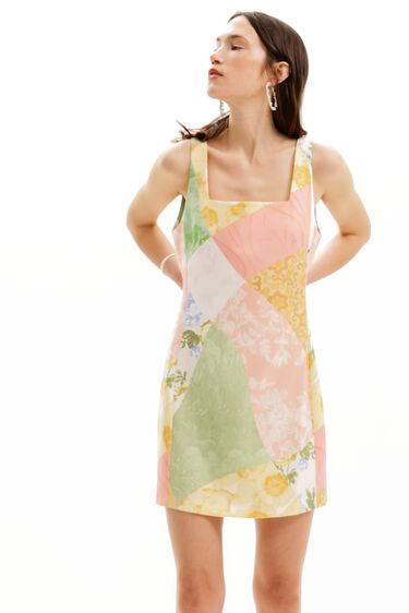 Korte jurk met bloemenpatchwork. | Desigual