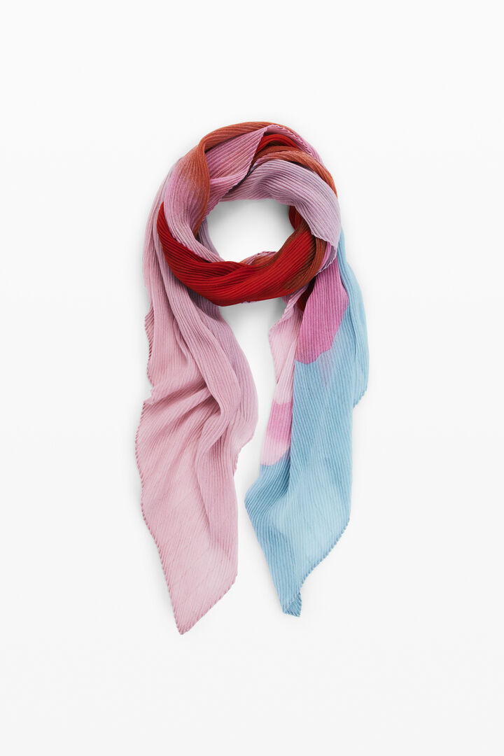 Scarf designed by Mr. Christian Lacroix | Desigual