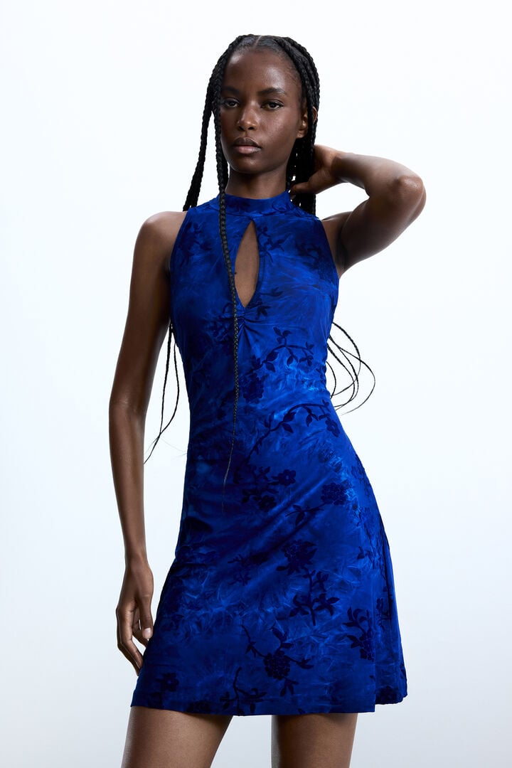 Beflocktes kleid