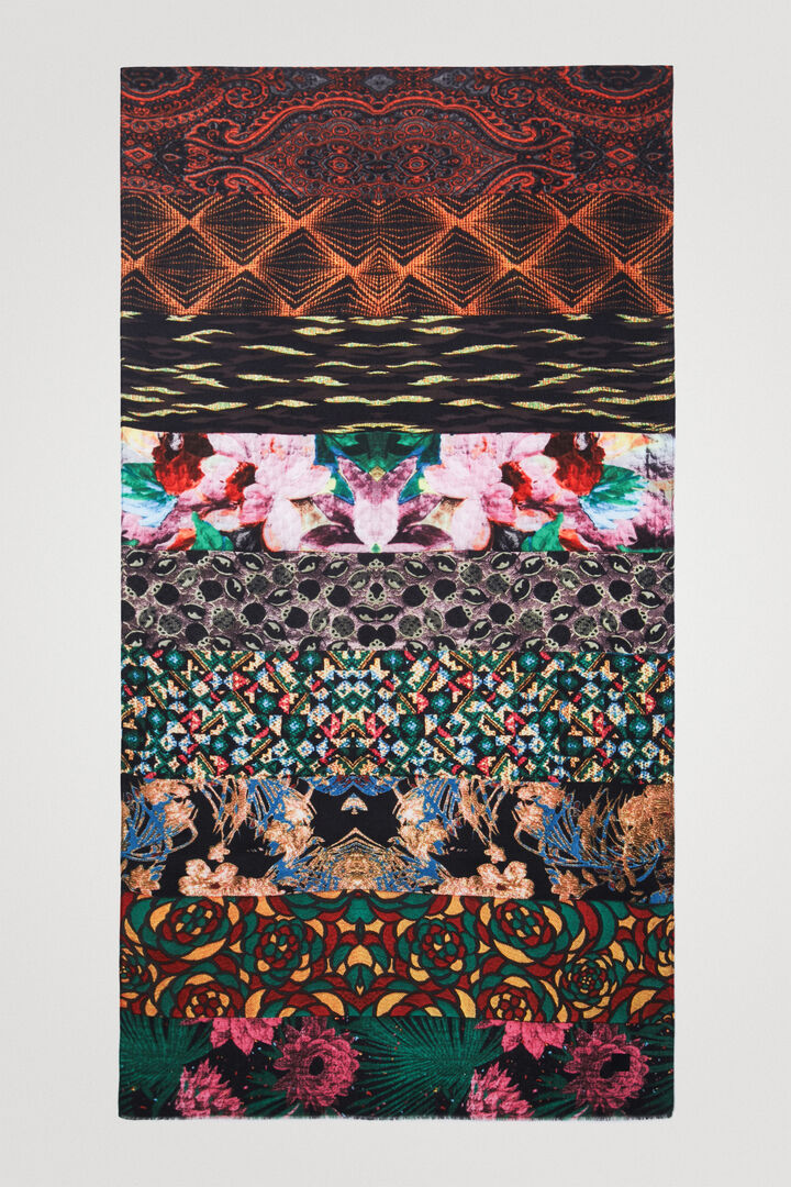 Écharpe longue multi patch digital | Desigual