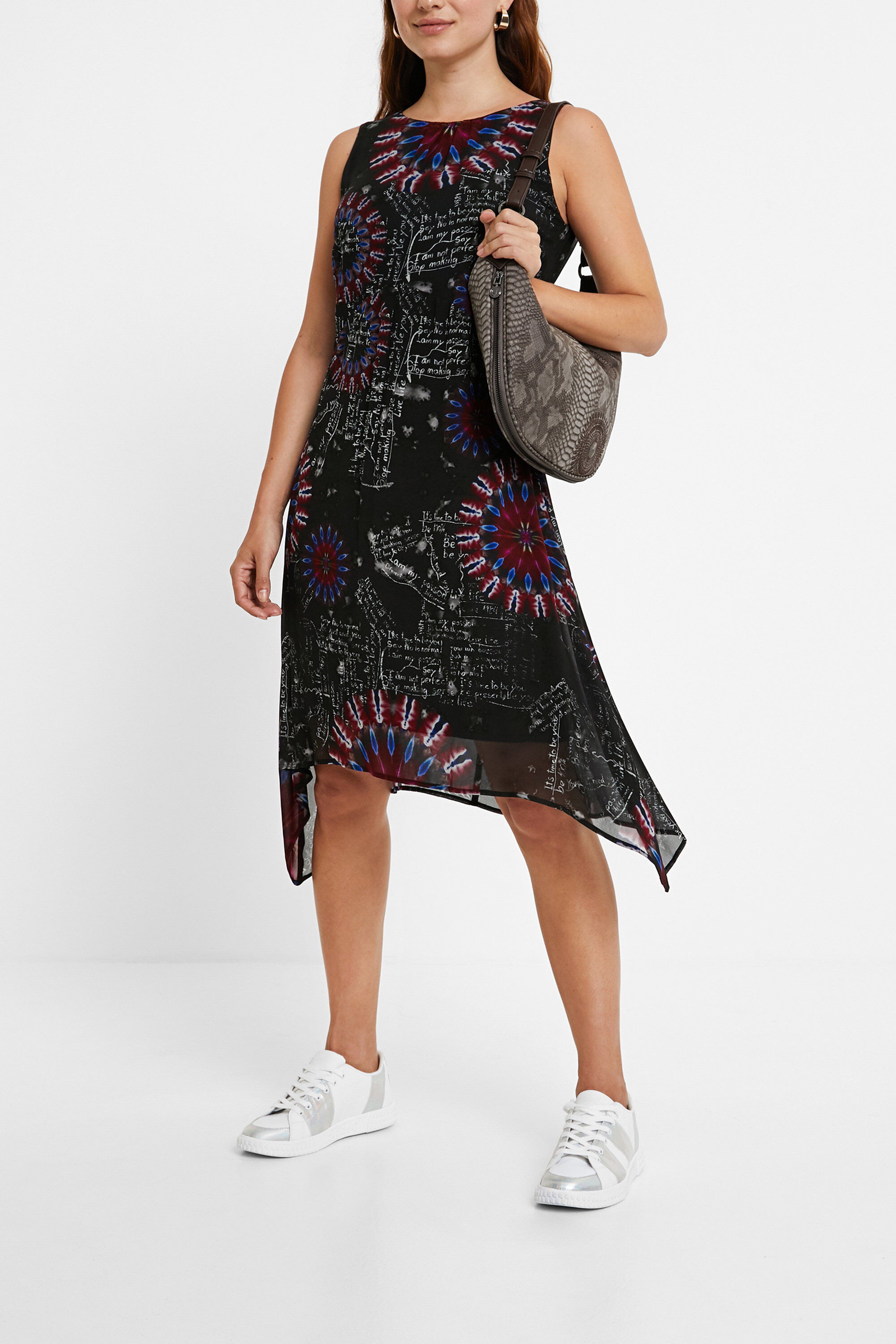 Asymmetric store hotsell club desigual