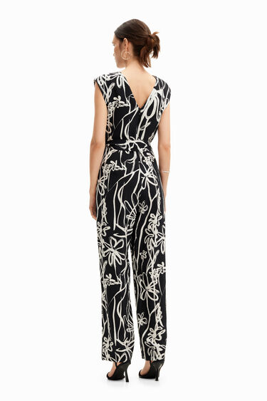 Long jumpsuit with arty flowers. | Desigual