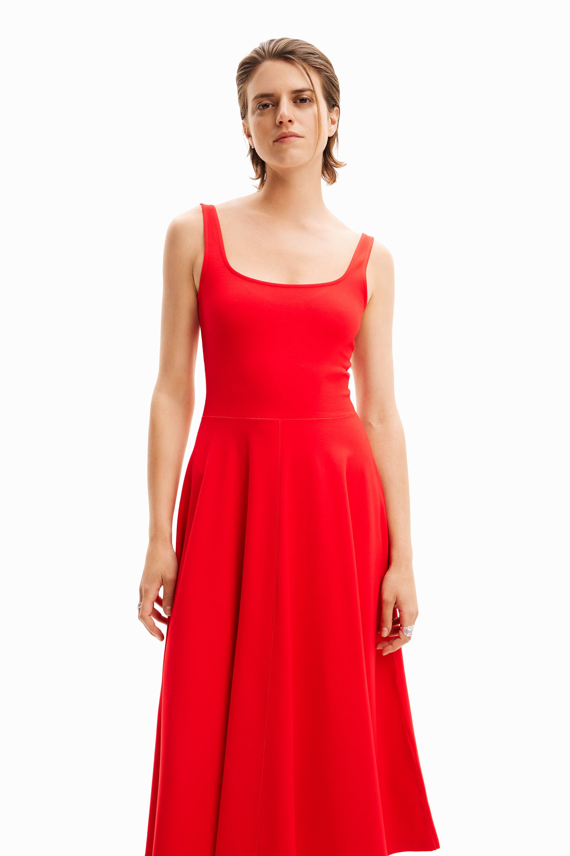 Einfarbiges Midi-Trägerkleid
