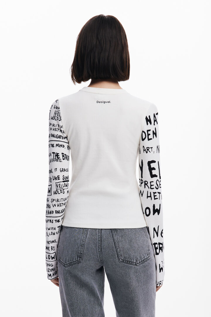 Camiseta mangas estampadas | Desigual
