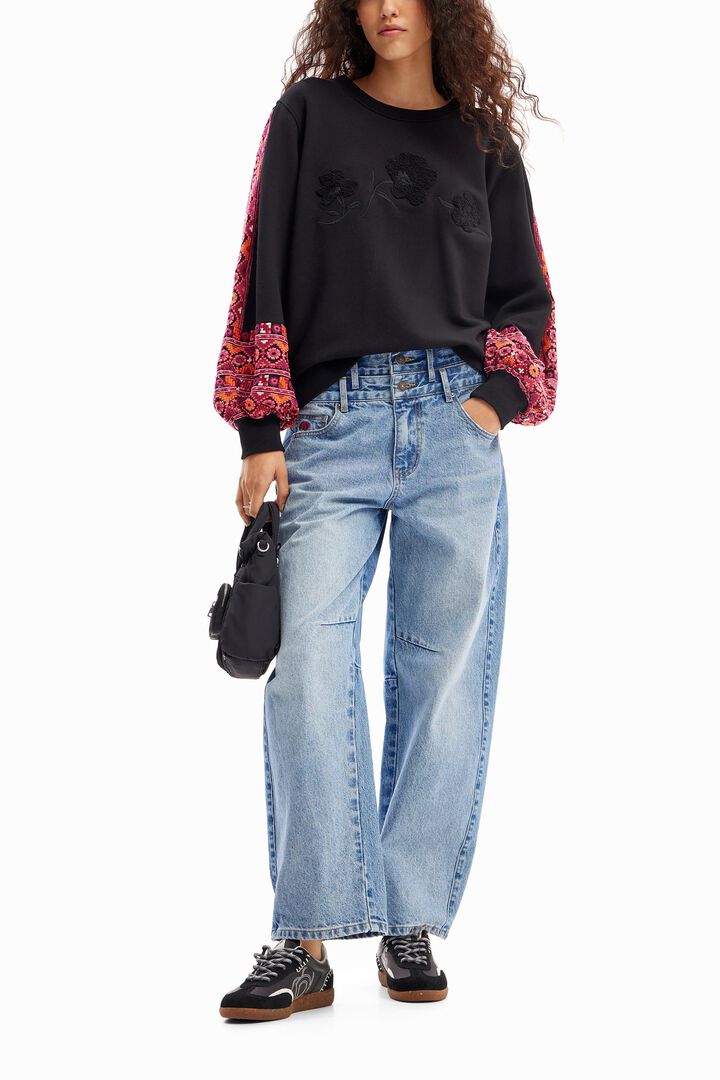 Sudadera abullonada bordados | Desigual