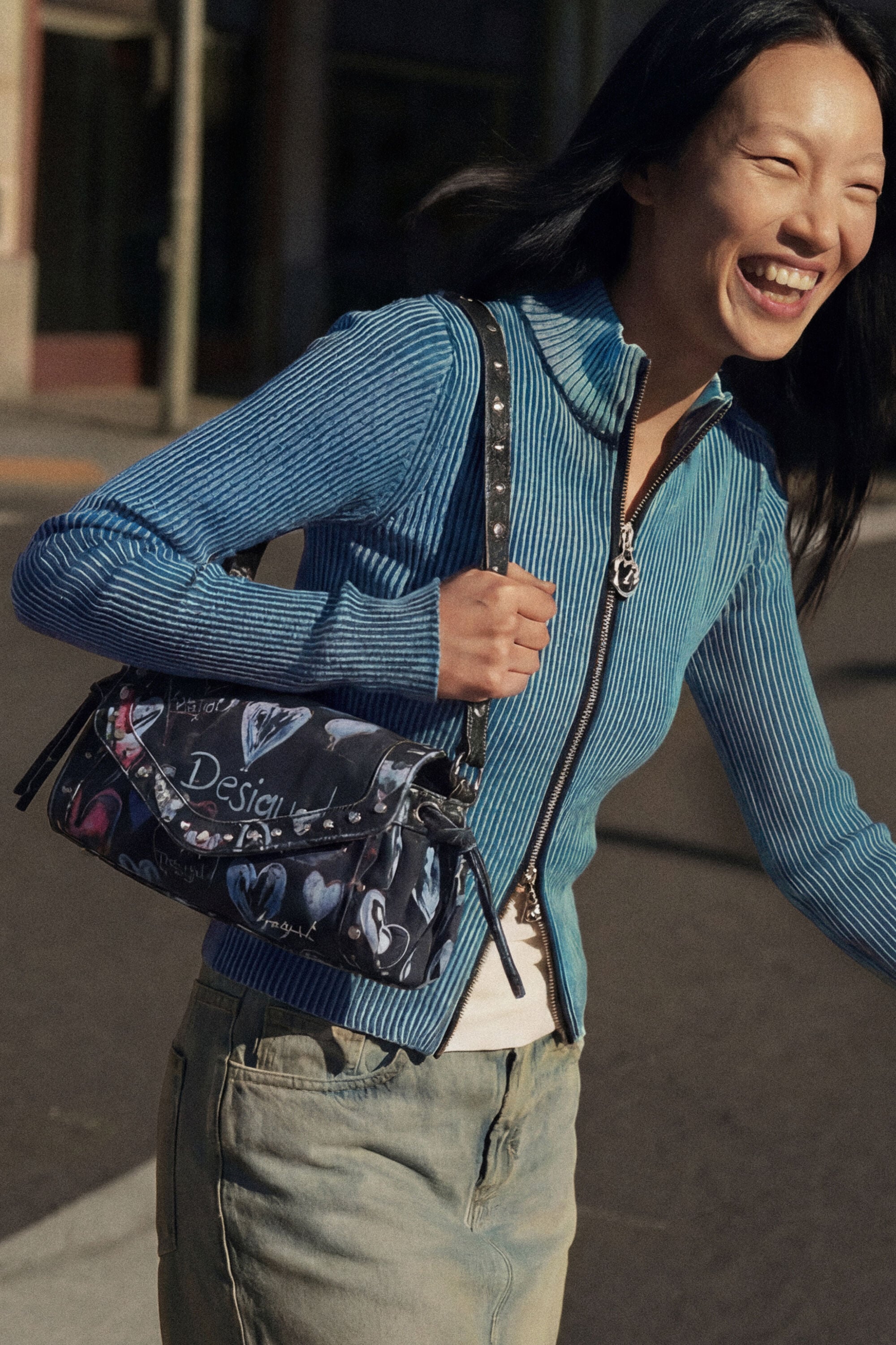 Medium graffiti bag multicolour women's accessories I Desigual.com