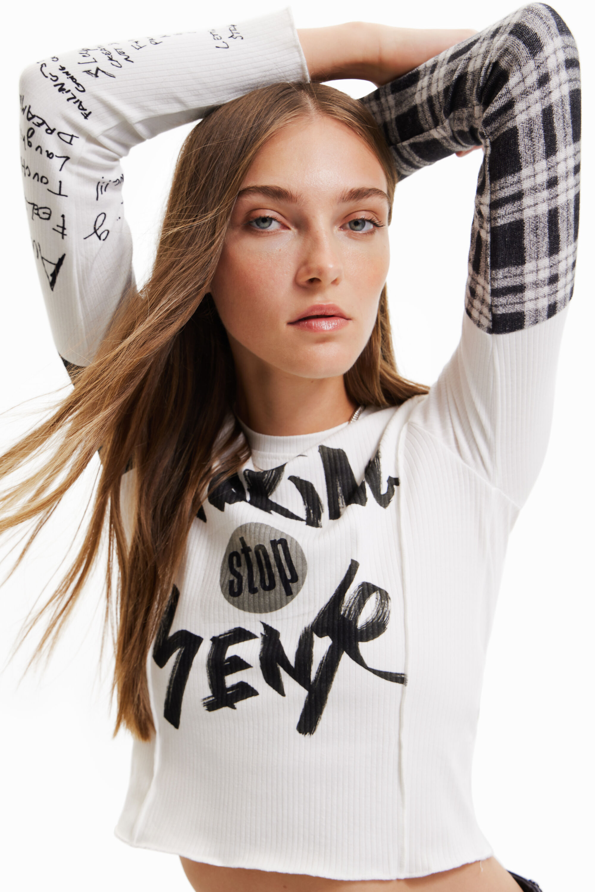 Flocked T-shirt with handwritten details