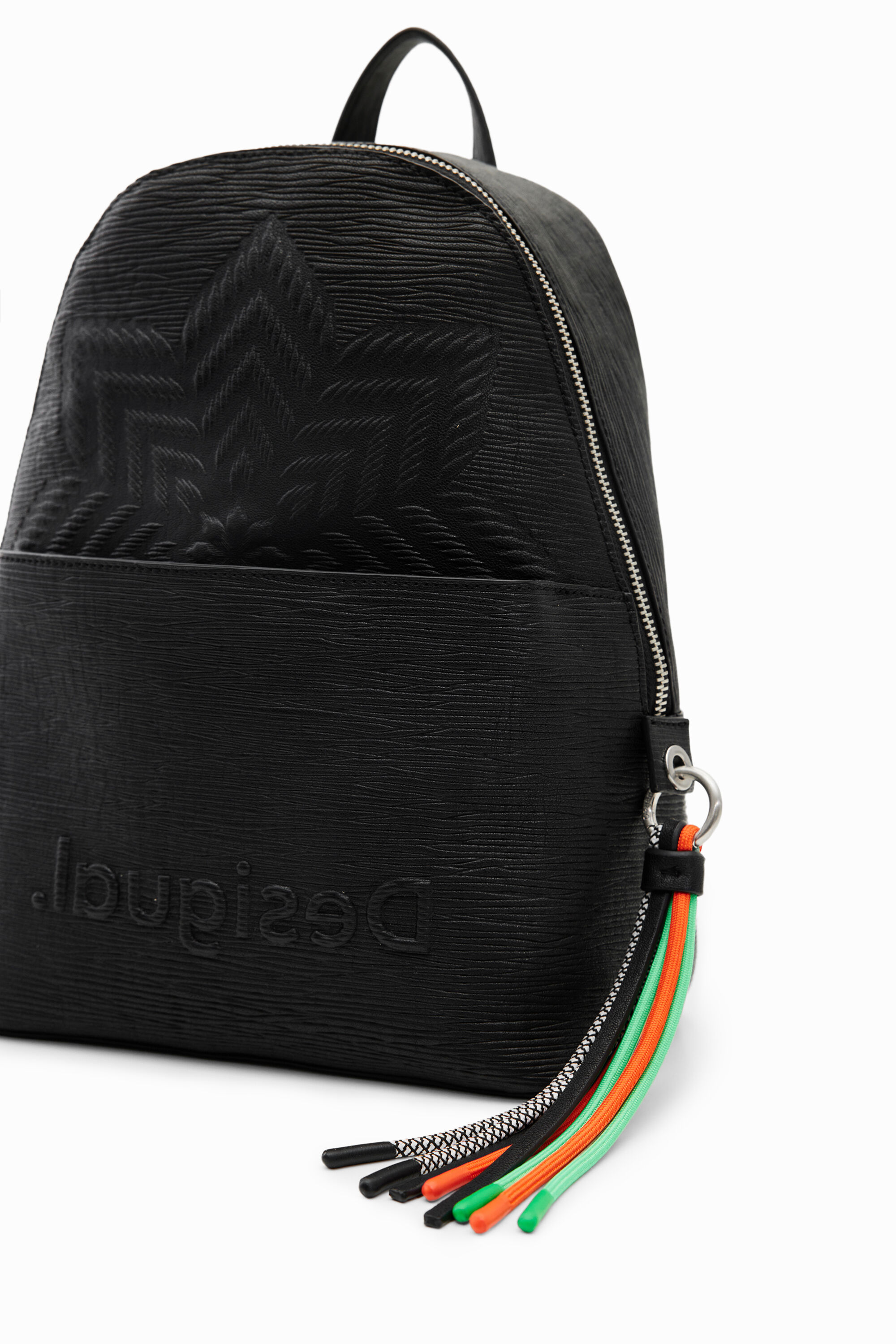 Mochila negra deals desigual