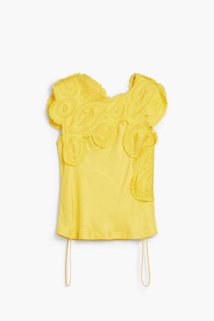 BLUSA BORDADOS