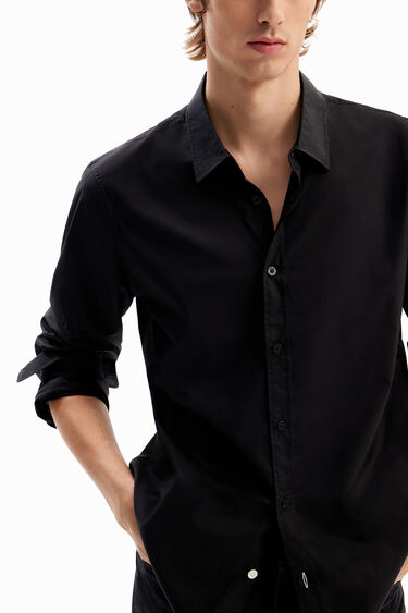 Camisa básica detalles contraste | Desigual